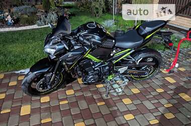 Мотоцикл Без обтекателей (Naked bike) Kawasaki Z900 2022 в Киеве