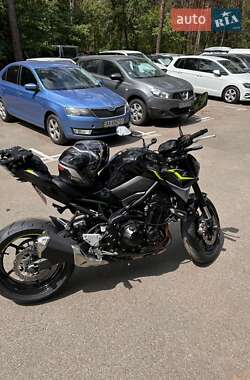 Мотоцикл Без обтекателей (Naked bike) Kawasaki Z900 2024 в 