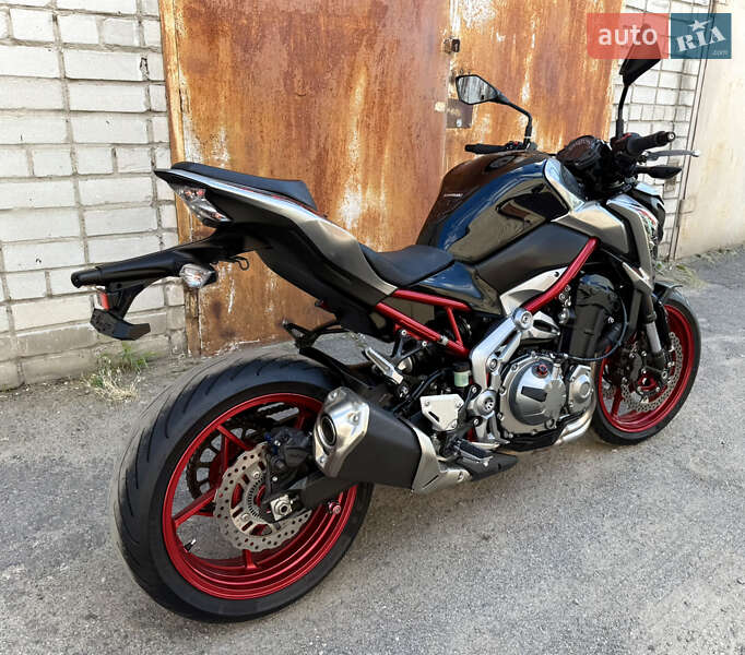 Мотоцикл Без обтекателей (Naked bike) Kawasaki Z900 2018 в Днепре фото 15 Мотоцикл Без обтекателей (Naked bike) Kawasaki Z900 2018 в Днепре