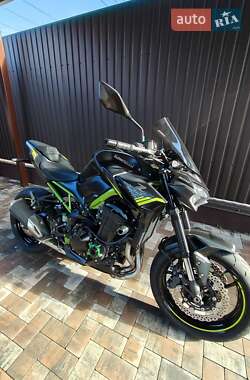 Мотоцикл Без обтікачів (Naked bike) Kawasaki Z900 2021 в  фото 8 Мотоцикл Без обтікачів (Naked bike) Kawasaki Z900 2021 в