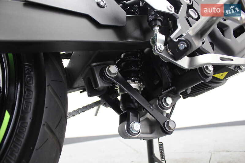 Мотоцикл Без обтекателей (Naked bike) Kawasaki Z 2024 в Гнивани