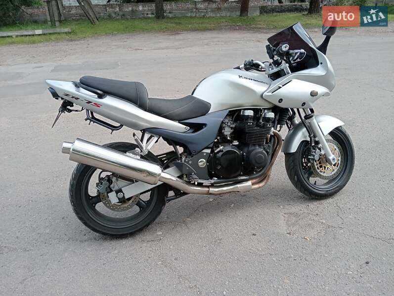 Kawasaki ZR 7S 2004