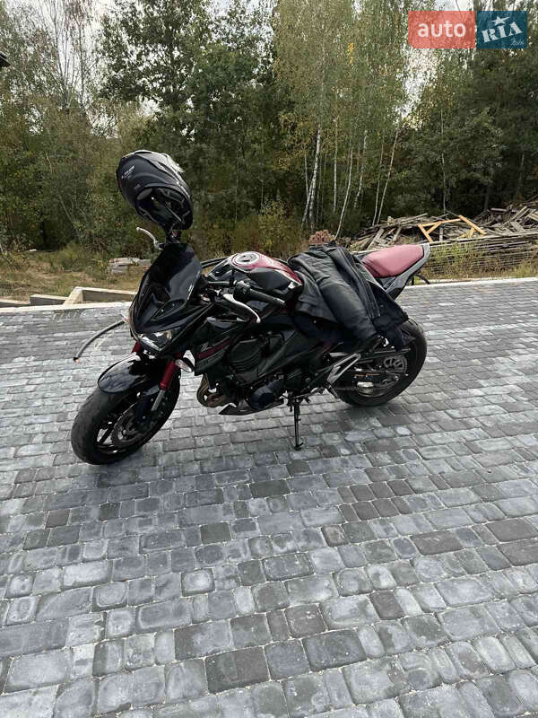Спортбайк Kawasaki ZR 2016 в Киеве