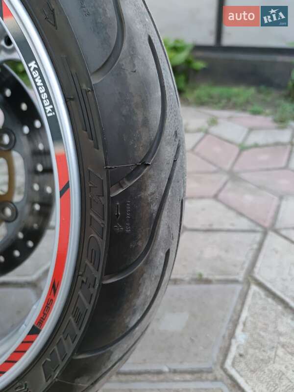 Мотоцикл Без обтекателей (Naked bike) Kawasaki ZR 2001 в Кельменцах фото 11 Мотоцикл Без обтекателей (Naked bike) Kawasaki ZR 2001 в Кельменцах