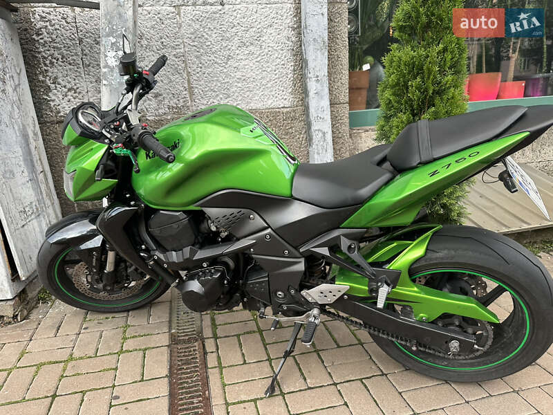 Мотоцикл Без обтекателей (Naked bike) Kawasaki ZR 2009 в 