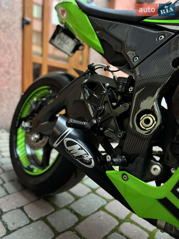 Спортбайк Kawasaki ZX 10R 2016 в Черновцах
