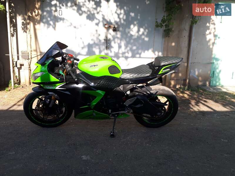 Спортбайк Kawasaki ZX 6R 636 2015 в Одессе