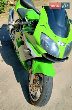 Спортбайк Kawasaki ZX 9R 2005 в 