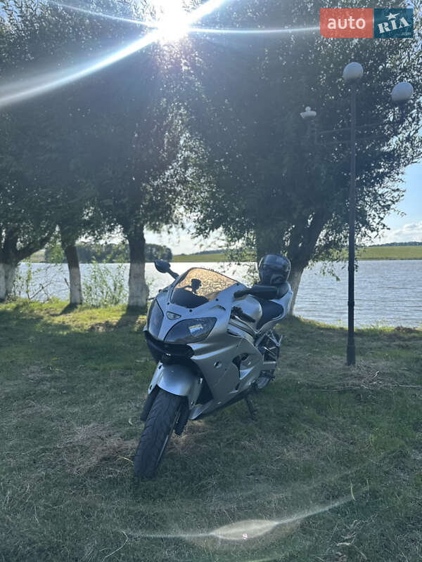 Спортбайк Kawasaki ZX 9R 2002 в Монастырище