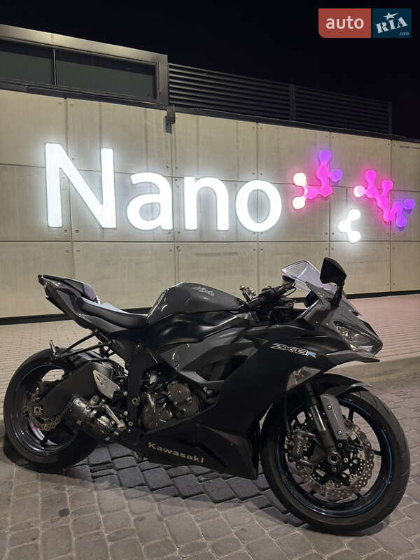 Спортбайк Kawasaki ZX 2018 в Киеве