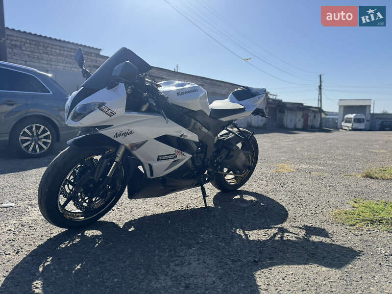 Спортбайк Kawasaki ZX 2011 в Николаеве