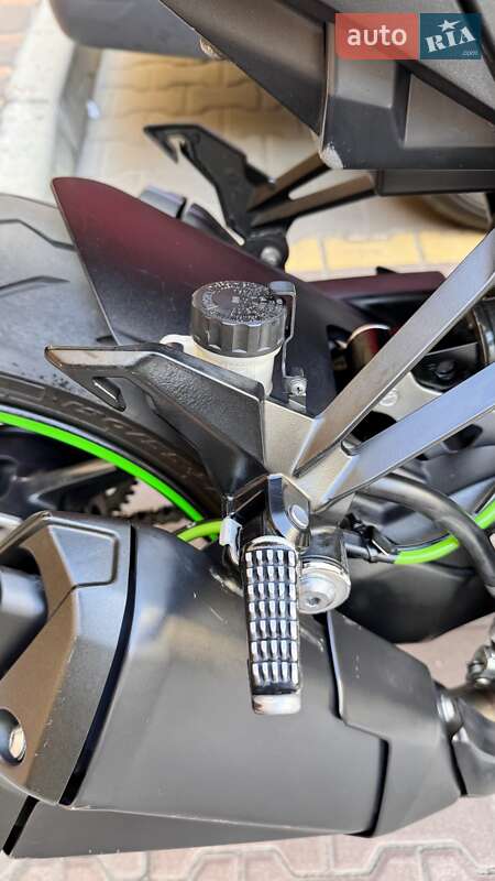 Мотоцикл Без обтікачів (Naked bike) Kawasaki ZX 2010 в Києві