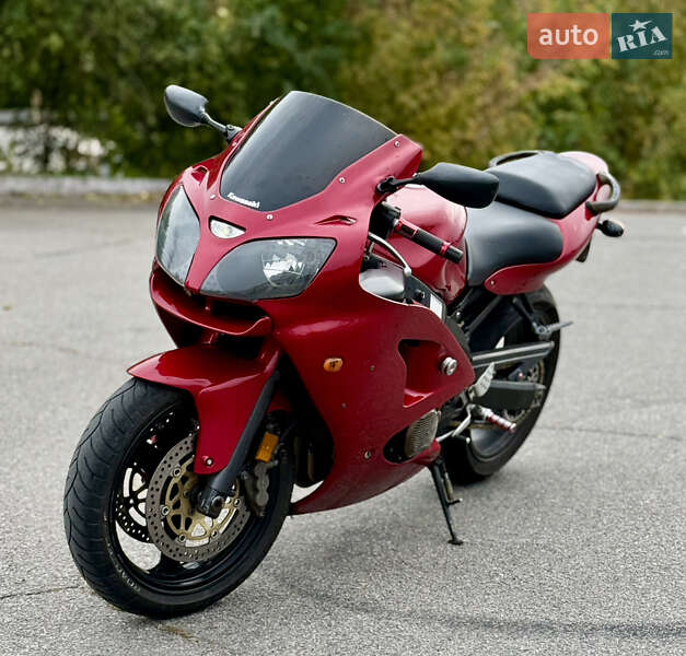 Kawasaki ZX 2002 Kawasaki ZX 2002