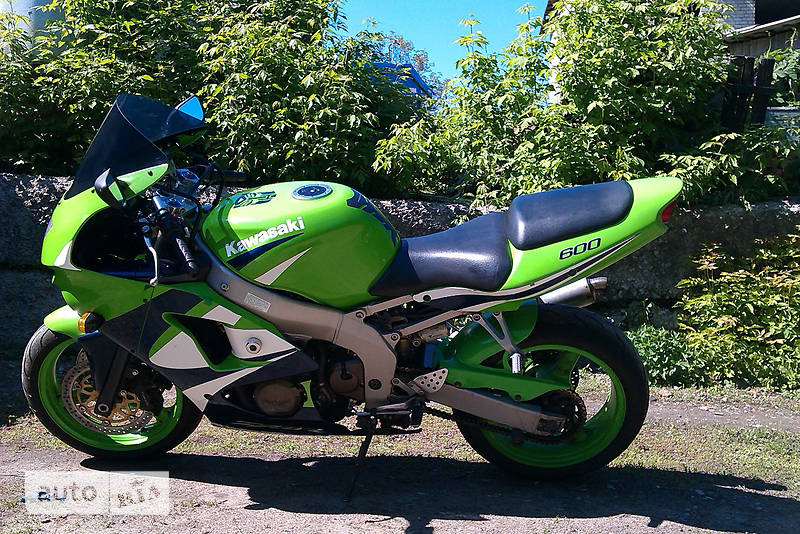 Мотоциклы Kawasaki ZXR 1999 в Кропивницком