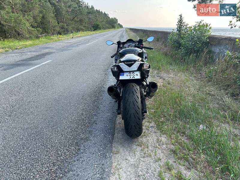 Спортбайк Kawasaki ZZR 1400 2016 в Киеве