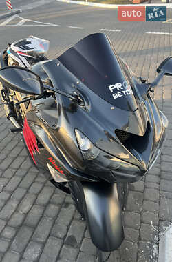 Спортбайк Kawasaki ZZR 1400 2015 в 