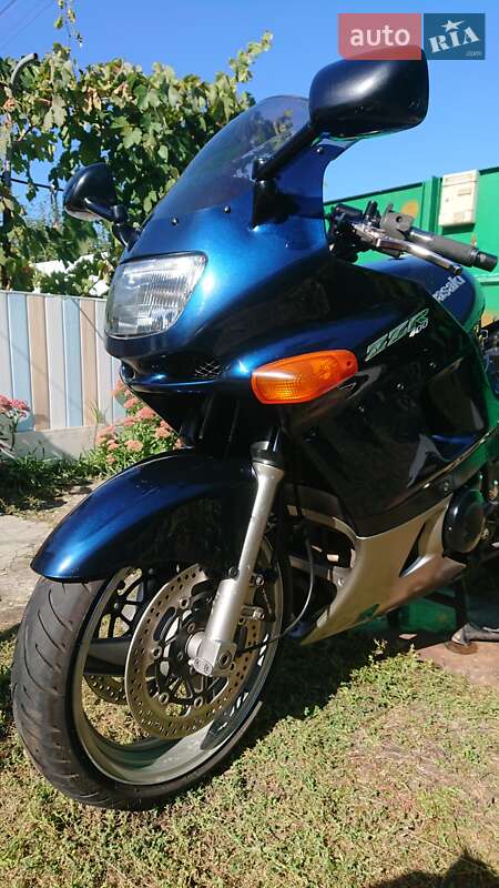 Kawasaki ZZR 400 2006