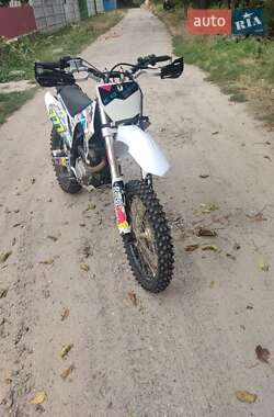 Горные снегоходы Kayo K4 Enduro 2021 в 