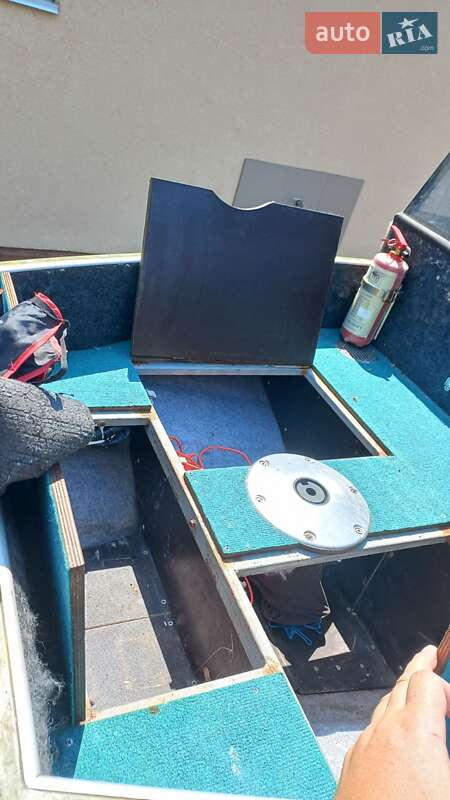 Катер Казанка 5М3 1991 в Носовке