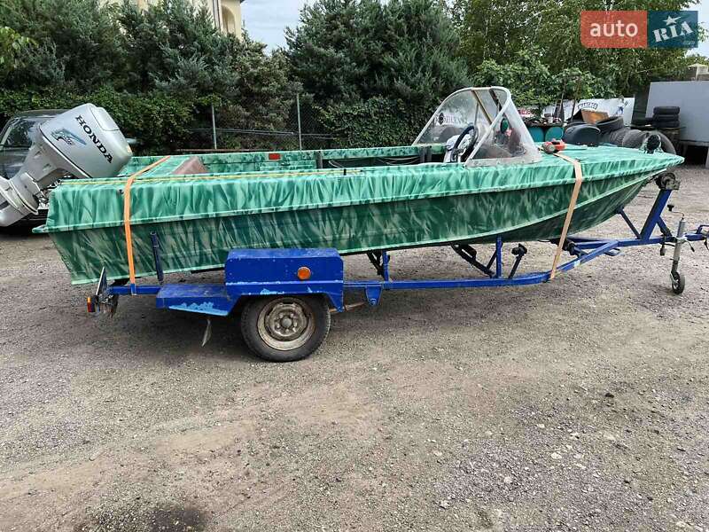 Човен Казанка 5М3 1989 в Миколаєві