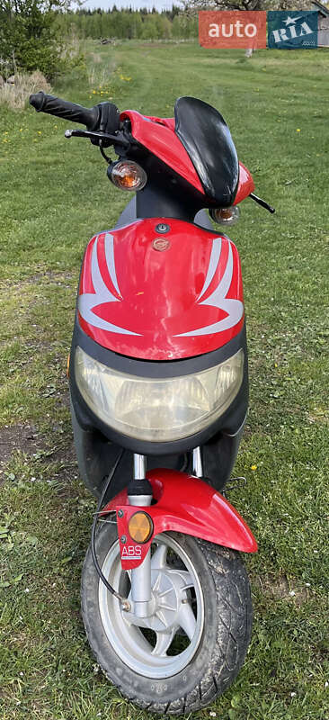 Мопеды Keeway Hurricane 2004 в Ланчине