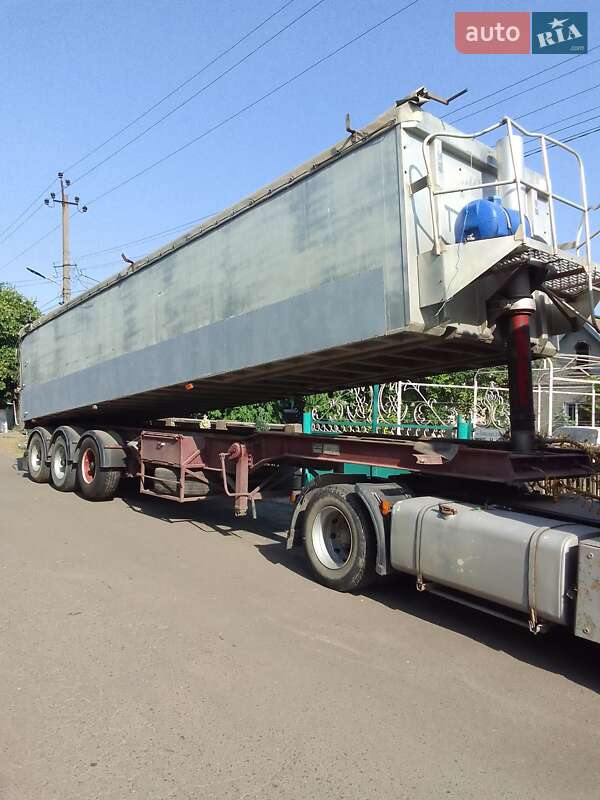 Самоскид причіп Kelberg SKBT 1998 в Кілії