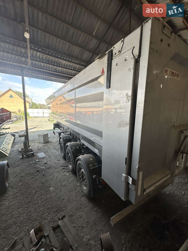 Самосвал полуприцеп Kempf SKM 2006 в Гайвороне