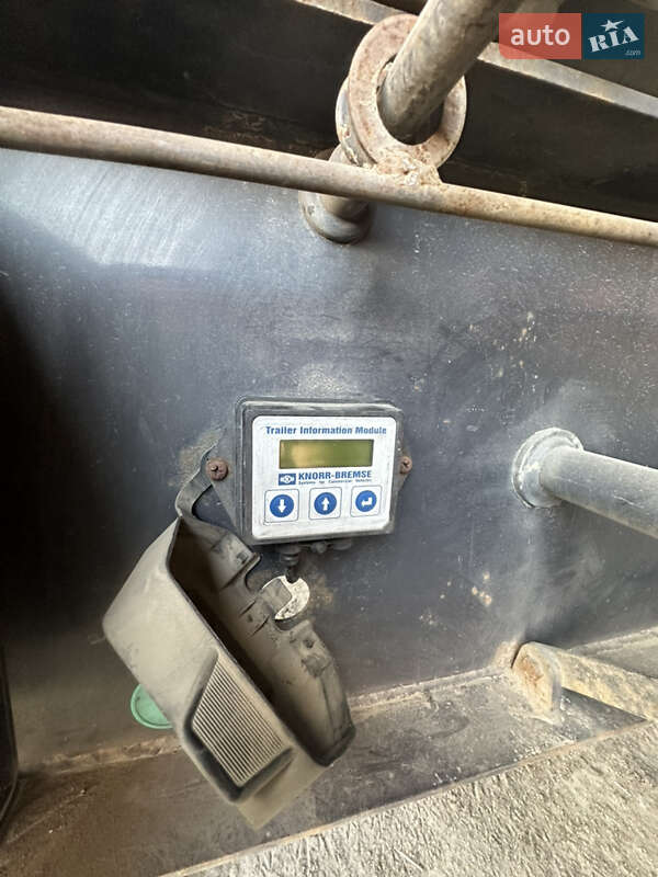 Самосвал полуприцеп Kempf SKM 2006 в Гайвороне