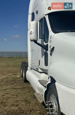 Тягач Kenworth T2000 2003 в 