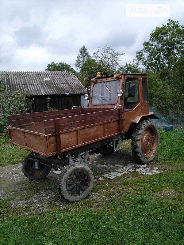 ХТЗ Т-16М