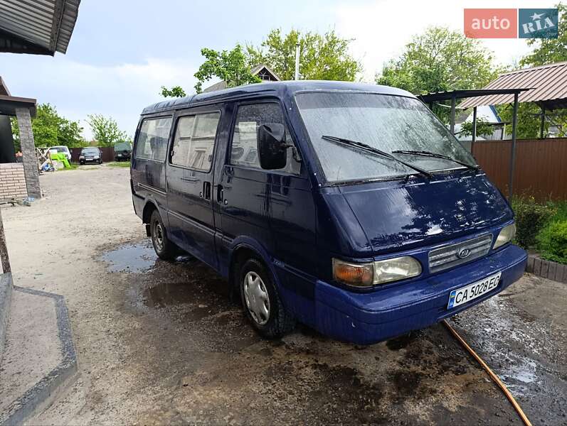 Мінівен Kia Besta 1997 в 