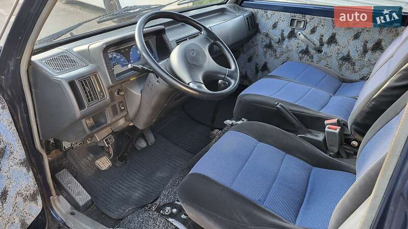 Мінівен Kia Besta 1998 в Києві