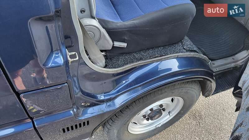 Мінівен Kia Besta 1998 в Києві