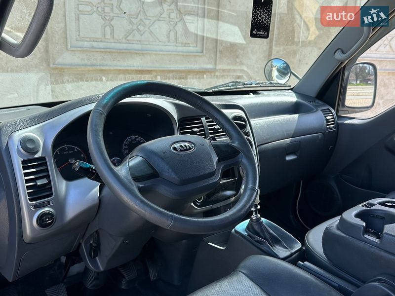 Для перевезення тварин Kia Bongo 2016 в Одесі