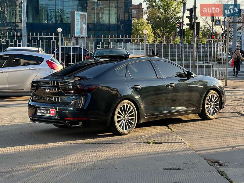 Седан Kia Cadenza 2017 в Харькове