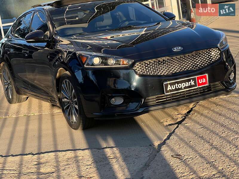Седан Kia Cadenza 2017 в Харькове