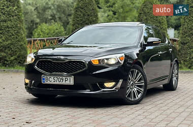 Седан Kia Cadenza 2013 в Дрогобыче