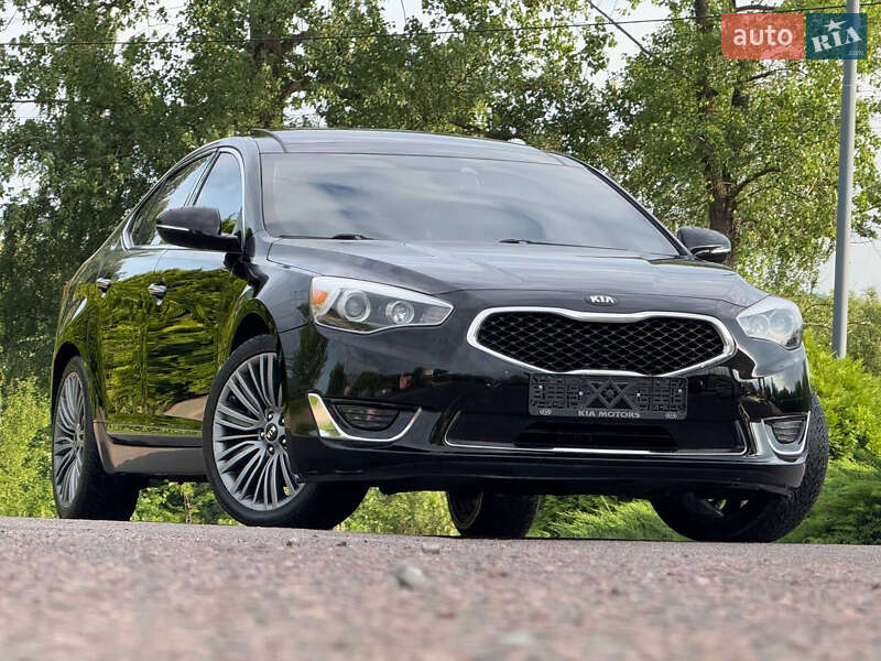 Седан Kia Cadenza 2013 в Дрогобыче