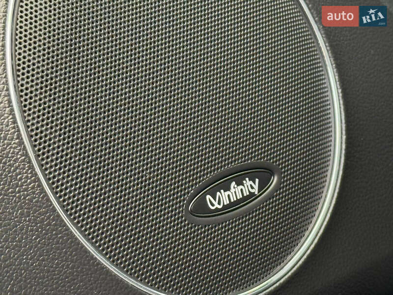 Седан Kia Cadenza 2013 в Дрогобыче