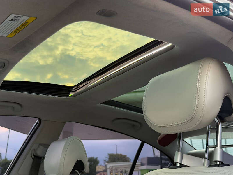 Седан Kia Cadenza 2013 в Дрогобыче