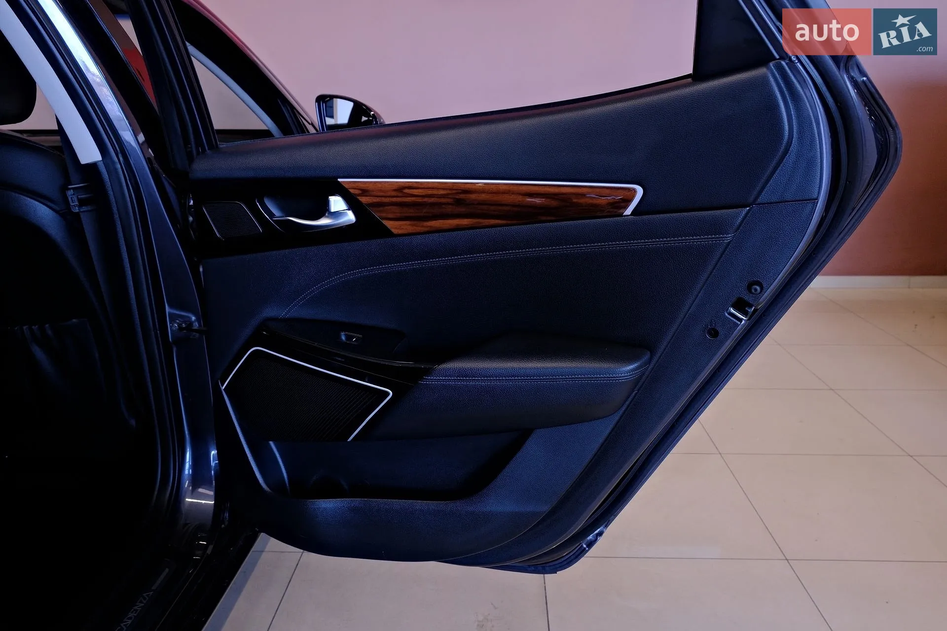 2017 Kia Cadenza - мініатюра 36