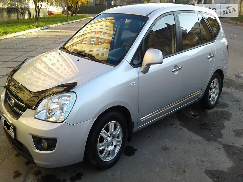 Kia Carens 2008 года