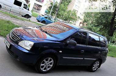 Минивэн Kia Carens 2005 в Киеве