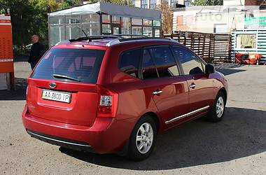 Минивэн Kia Carens 2008 в Киеве