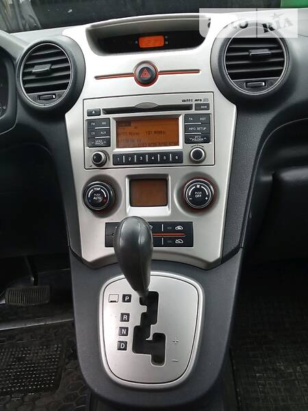 Минивэн Kia Carens 2008 в Першотравенске