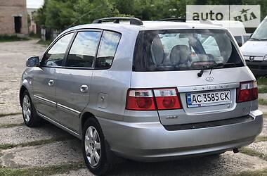 Мінівен Kia Carens 2002 в Луцьку