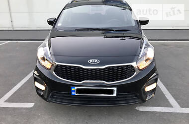 Минивэн Kia Carens 2016 в Киеве