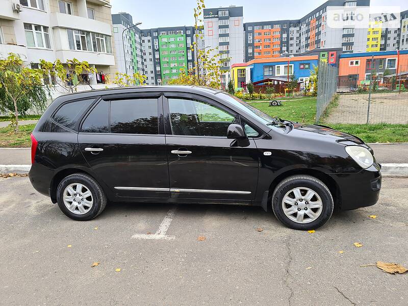 Минивэн Kia Carens 2008 в Ирпене