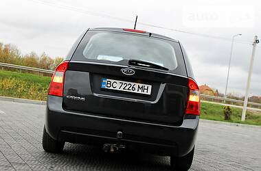 Минивэн Kia Carens 2008 в Стрые