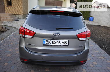 Минивэн Kia Carens 2015 в Здолбунове